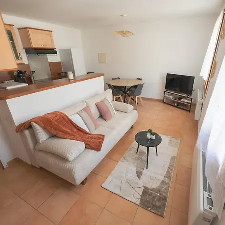 Apartment La Cuxanaise